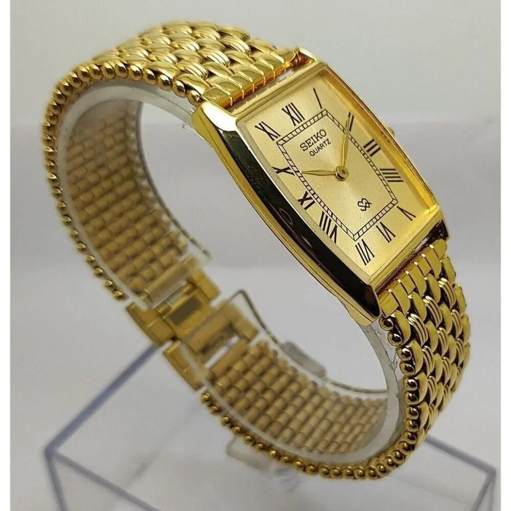 Vintage Style Seiko Quartz Mens Gold Watch & Black accents W/ Metal Strap